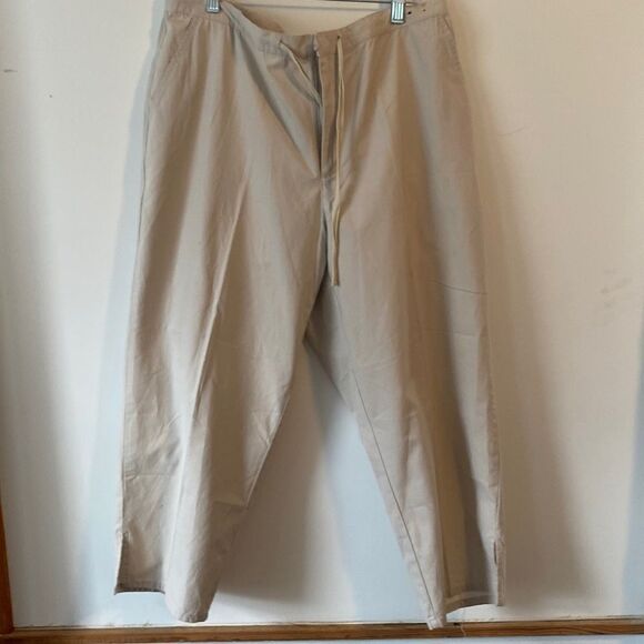 Venezia Jeans Clothing Khaki drawstring capris, size 14/16 - Picture 1 of 3